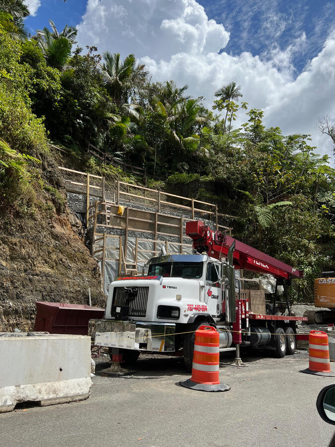 Muro de Contención en El Yunque